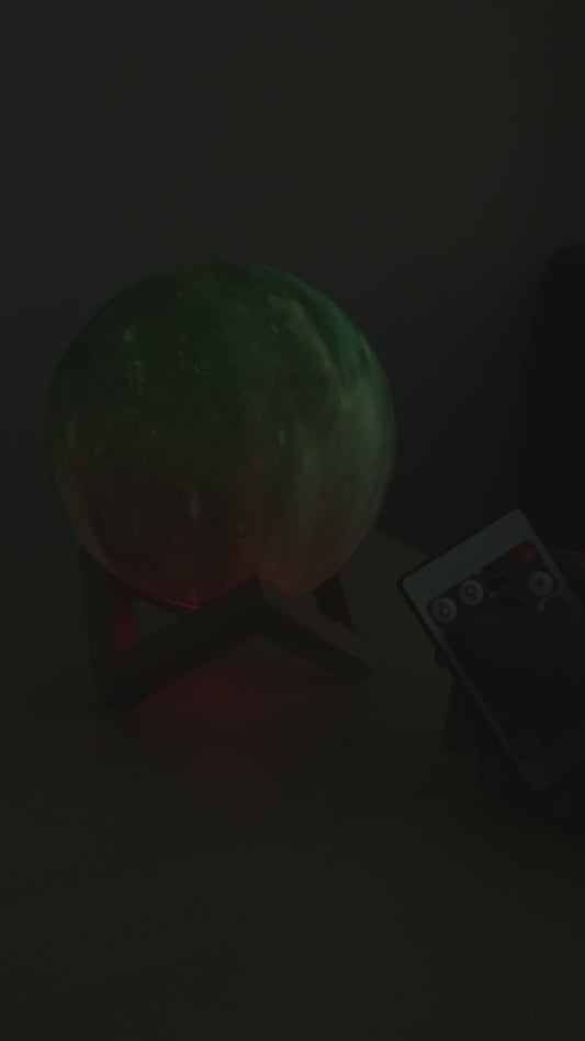 The Lune Lamp